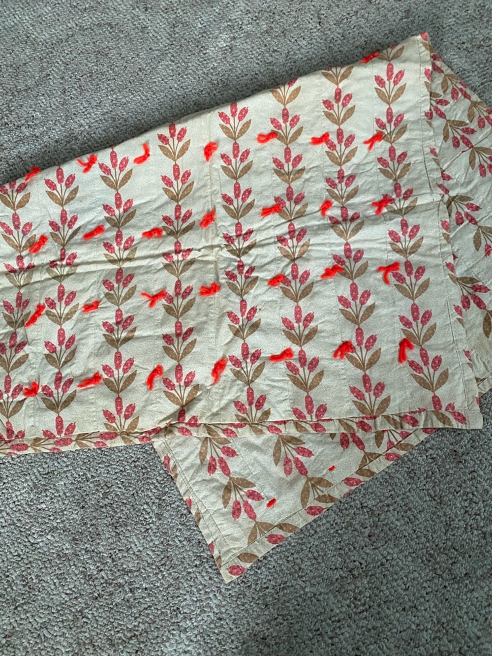Vintage Floral Print Knott Baby/Lap Quilt in Cream, Brown & Red Accents